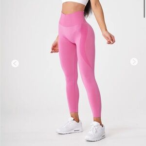 NVGTN Bubble Gum Pink Contour Seamless Leggings